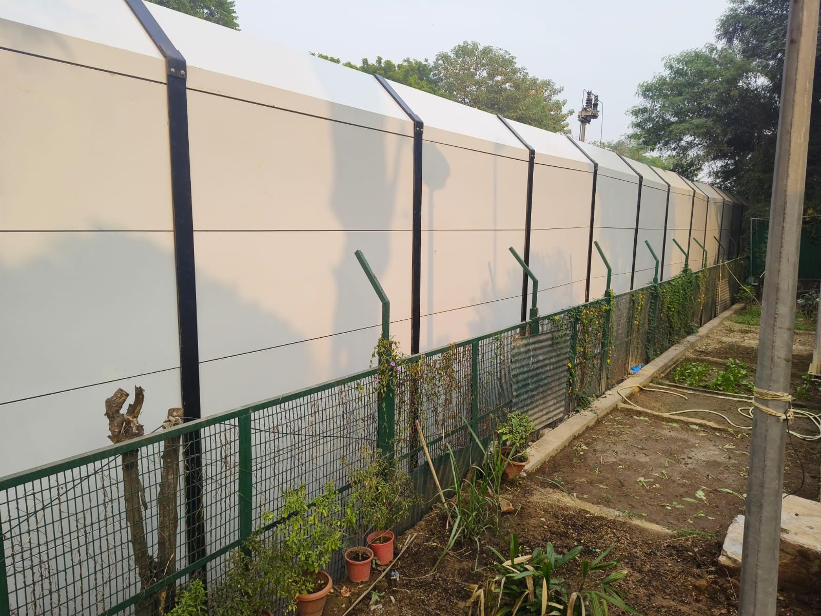 Noise Barriers: Metallic Noise Barrier