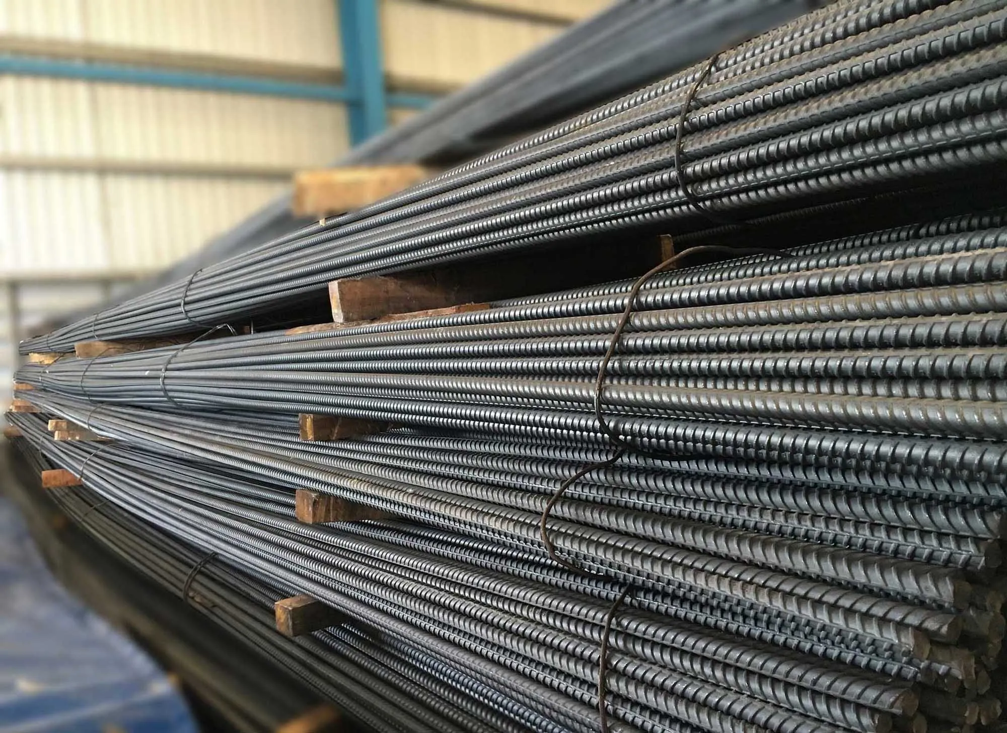 Perfect TMX TMT Rebars and Crown DPR TMX TMT Rebars (Grade: Fe500, Size: 8, 10, 12, 16, 20, 25, 28, 32, 40mm)